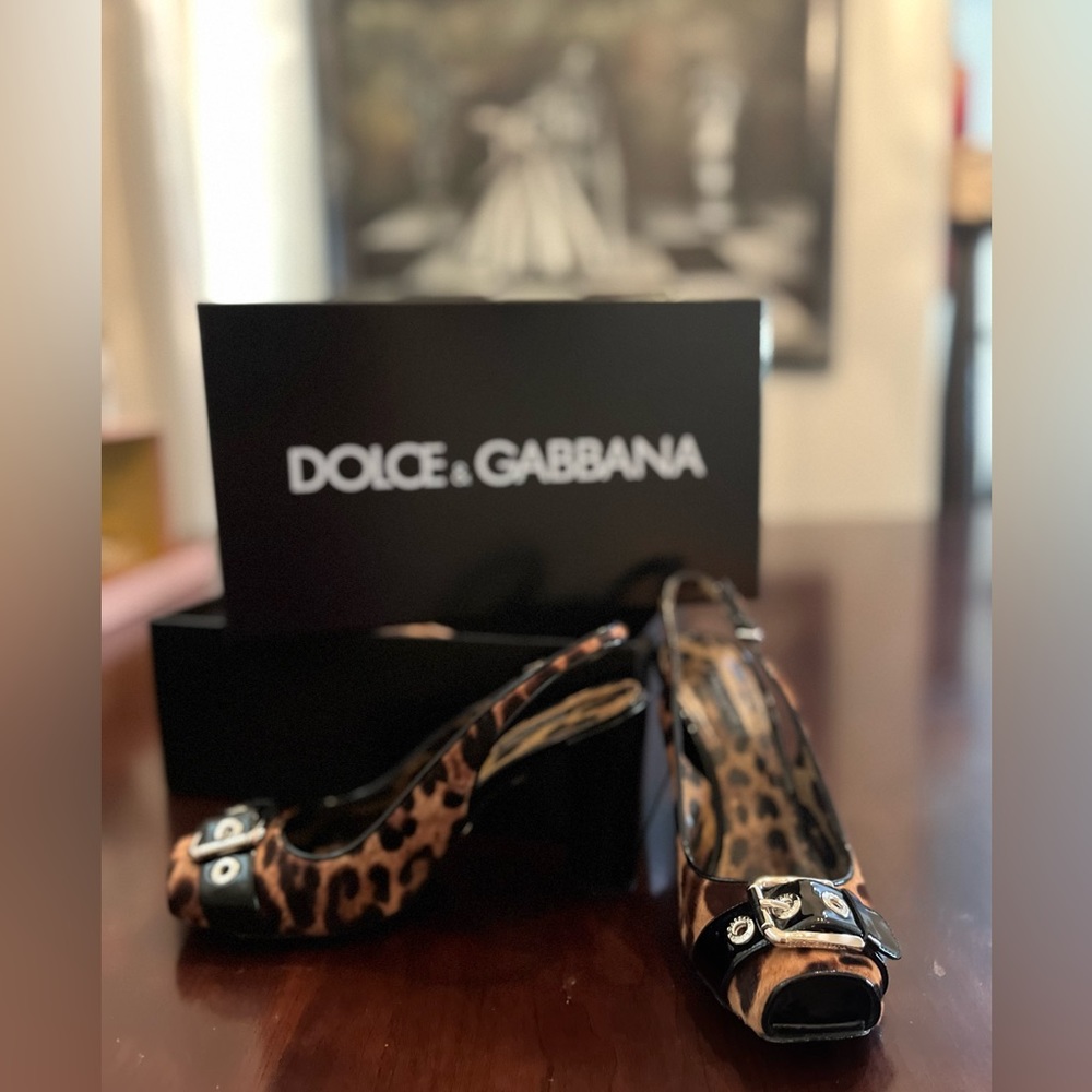 I only wore one time, no damage or scratching